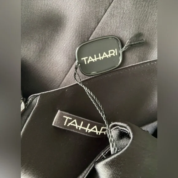 NWT Tahari Black Satin-like Cocktail Dress Size 8 Sleeveless Sheath - Picture 12 of 12